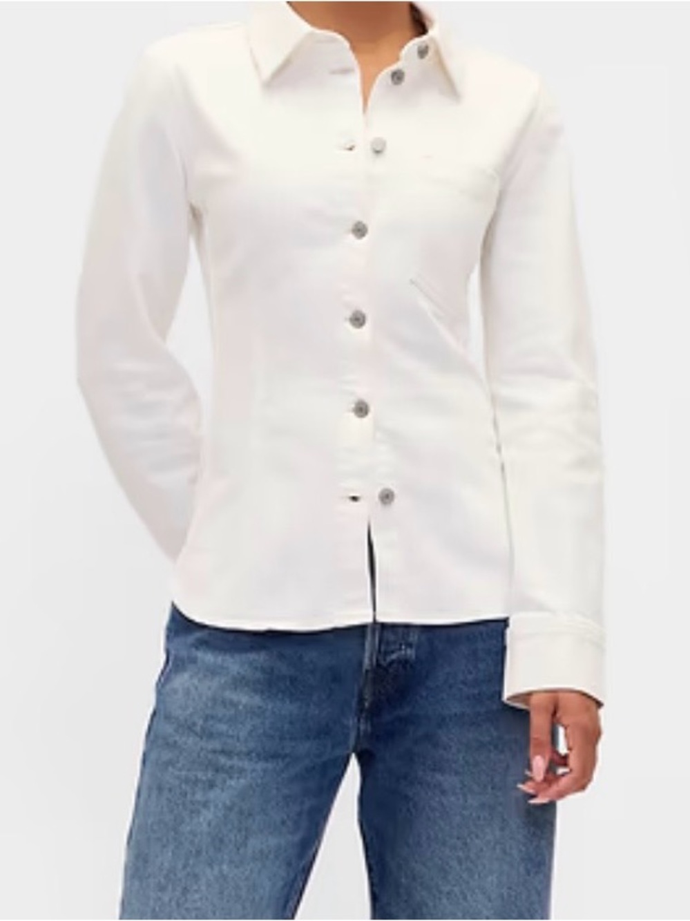 GAP White Womenβs Long-Sleeve Button-Down Shirt